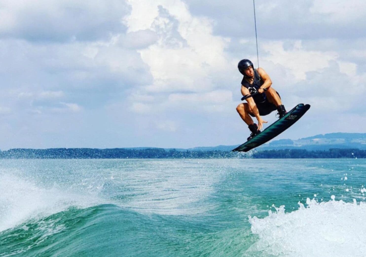 Sonne, Wasser, Action – jetzt noch Wakeboard fahren!